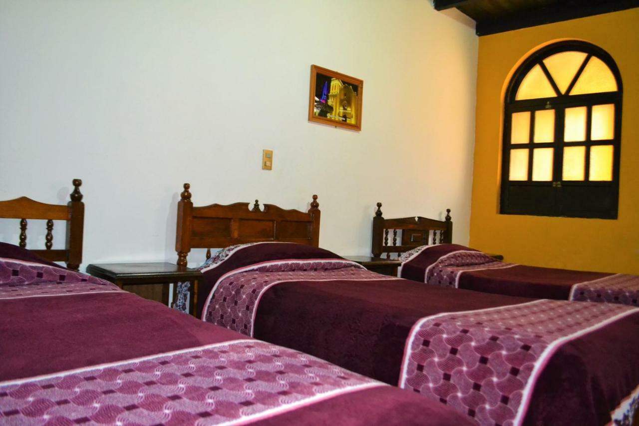 Hotel Delfin Comitan Экстерьер фото