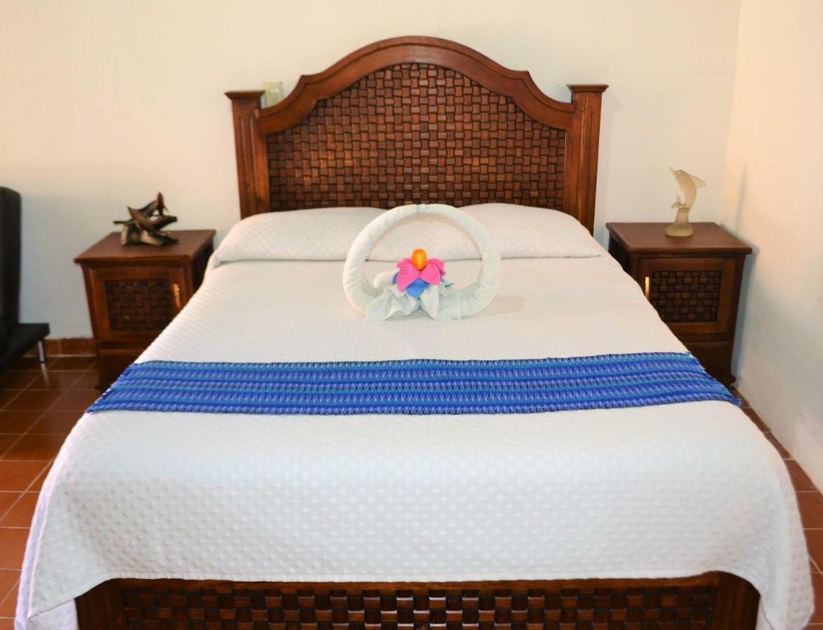 Hotel Delfin Comitan Экстерьер фото